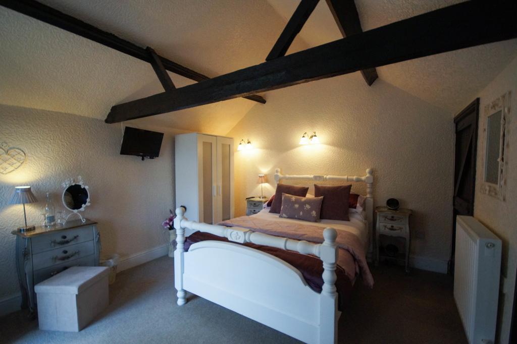 Fifth Milestone Cottage Dunnington Room photo